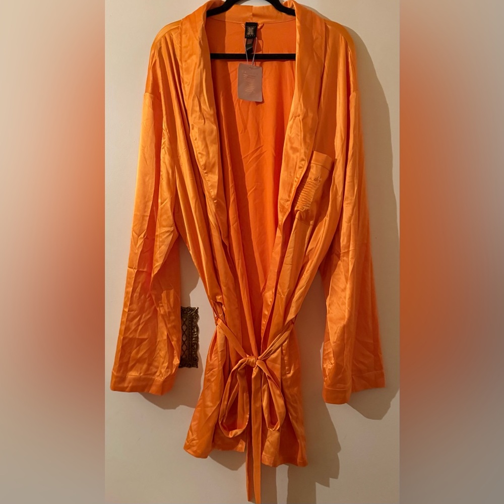 Savage X Fenty Orange Satin Robe Size XXL NWT